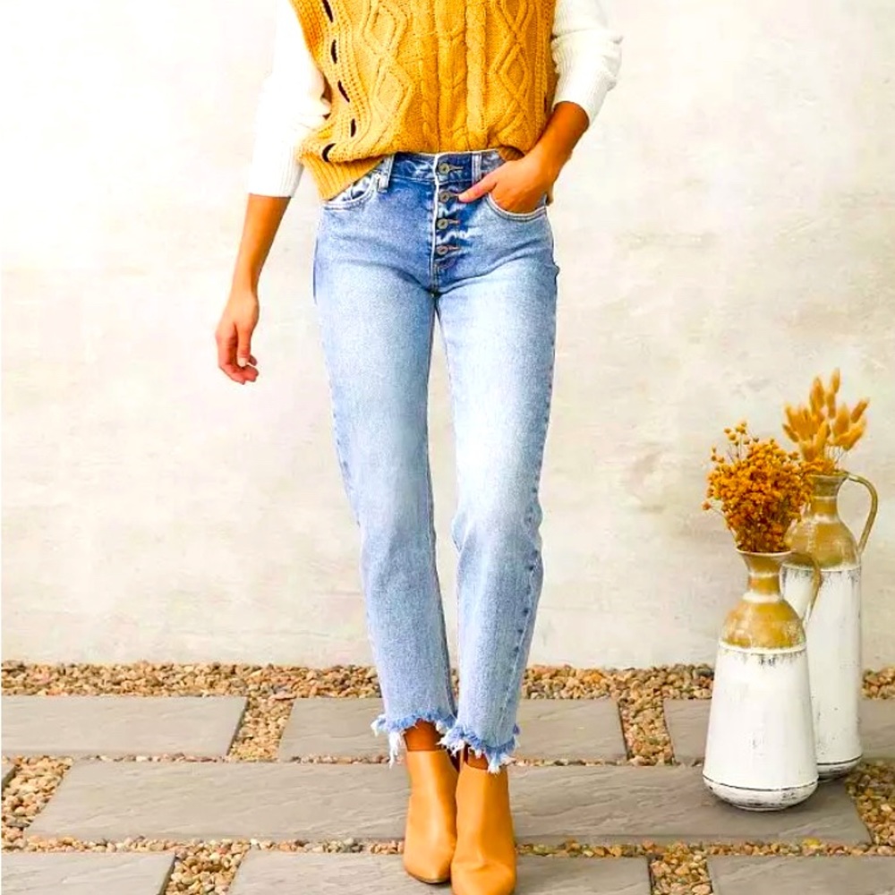 KanCan Distressed Jeans